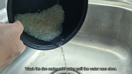 sushi-rice-in-an-aroma-cooker-is-1-1-water-ratio-actually-right-2.jpg